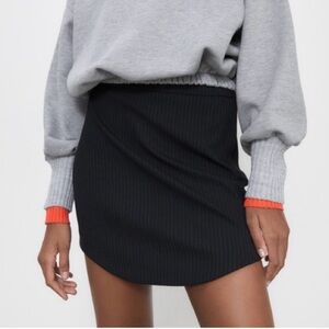 NWT Zara women’s XS MINI Charcoal Pinstripe Skirt